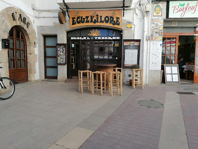 Restaurante Eguzkilore Euskal taberna - Carrer Sant Pere, 3, 17320 Tossa de Mar, Girona, Spain