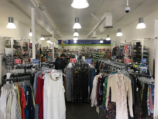 Thrift Store «Goodwill South Lake Union», reviews and photos, 411 Westlake Ave N, Seattle, WA 98109, USA