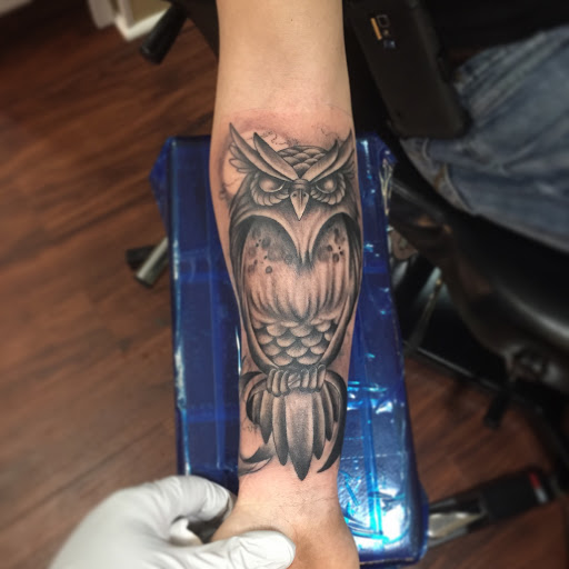 Tattoo Shop «Boundless Tattoo Company», reviews and photos, 16030 S Lincoln Hwy #106, Plainfield, IL 60586, USA