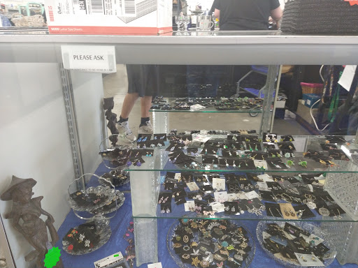 Thrift Store «St. Vincent de Paul - Q Street Thrift Store», reviews and photos, 199 Q St, Springfield, OR 97477, USA