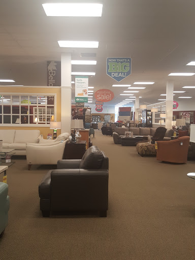 Furniture Store «Raymour & Flanigan Furniture and Mattress Store», reviews and photos, 1345 US-1, North Brunswick Township, NJ 08902, USA