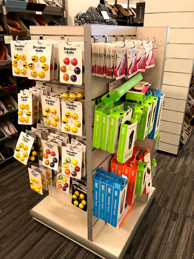 Department Store «Nordstrom Rack Skyview Center», reviews and photos, 4024 College Point Blvd, Flushing, NY 11354, USA