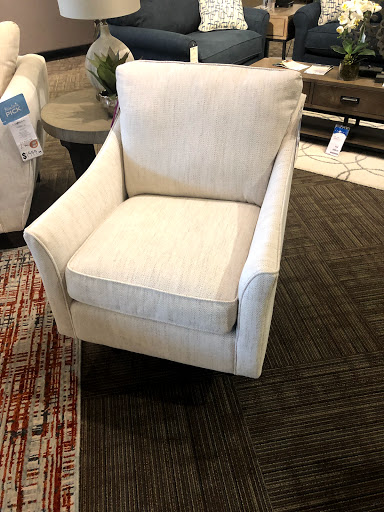 Furniture Store «La-Z-Boy Furniture Galleries», reviews and photos, 19230 Alderwood Mall Pkwy #180, Lynnwood, WA 98036, USA