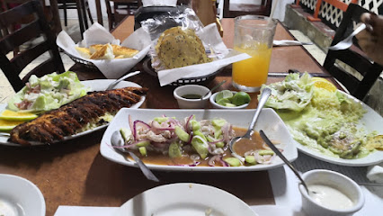 Restaurant Puerto Nuevo... A veces Armando - Calle Revolución Soc 218, Menchaca, 63150 Tepic, Nay., Mexico