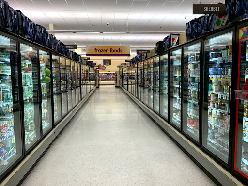 Grocery Store «Stop & Shop», reviews and photos, 250 Bellevue Ave, Newport, RI 02840, USA