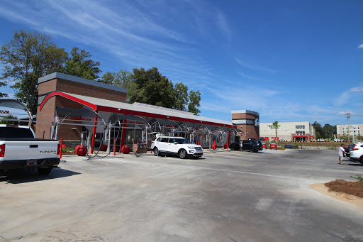 Waves Express Car Wash en Greenville