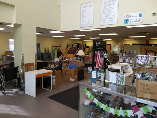 Thrift Store «Sister Carmen Community Center Thrift Store - Shop 9am-6pm, Donate 9am-5pm», reviews and photos