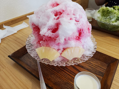 かき氷店 ミゾレヤ （shaved ice & cafe mizoreya）