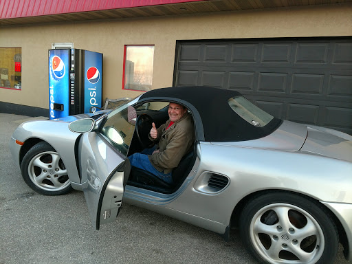 Used Car Dealer «D J Auto Sales», reviews and photos, 3815 16th Ave SW, Cedar Rapids, IA 52404, USA