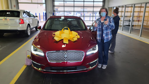 Used Car Dealer «CarMax», reviews and photos, 10221 E Kellogg Ave, Wichita, KS 67207, USA