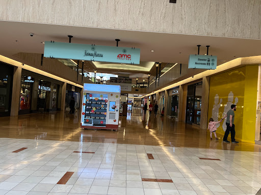 Shopping Mall «Northbrook Court», reviews and photos, 2171 Lake Cook Rd, Northbrook, IL 60062, USA
