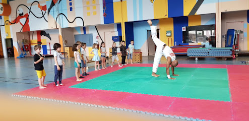 Jogaki Capoeira Paris 17eme - Danse Sport enfants et ados