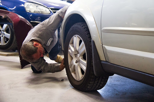 Auto Body Shop «Hoffman Auto Body - West Simsbury», reviews and photos, 46 Albany Turnpike, Canton, CT 06019, USA