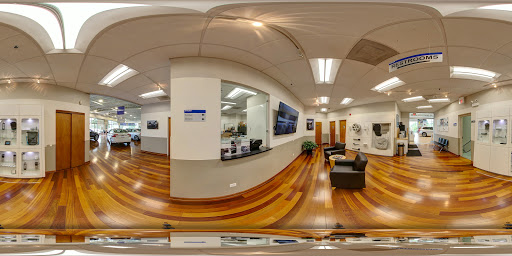 Volvo Dealer «The Autobarn Volvo Cars of Oak Park», reviews and photos, 1140 Garfield St, Oak Park, IL 60304, USA