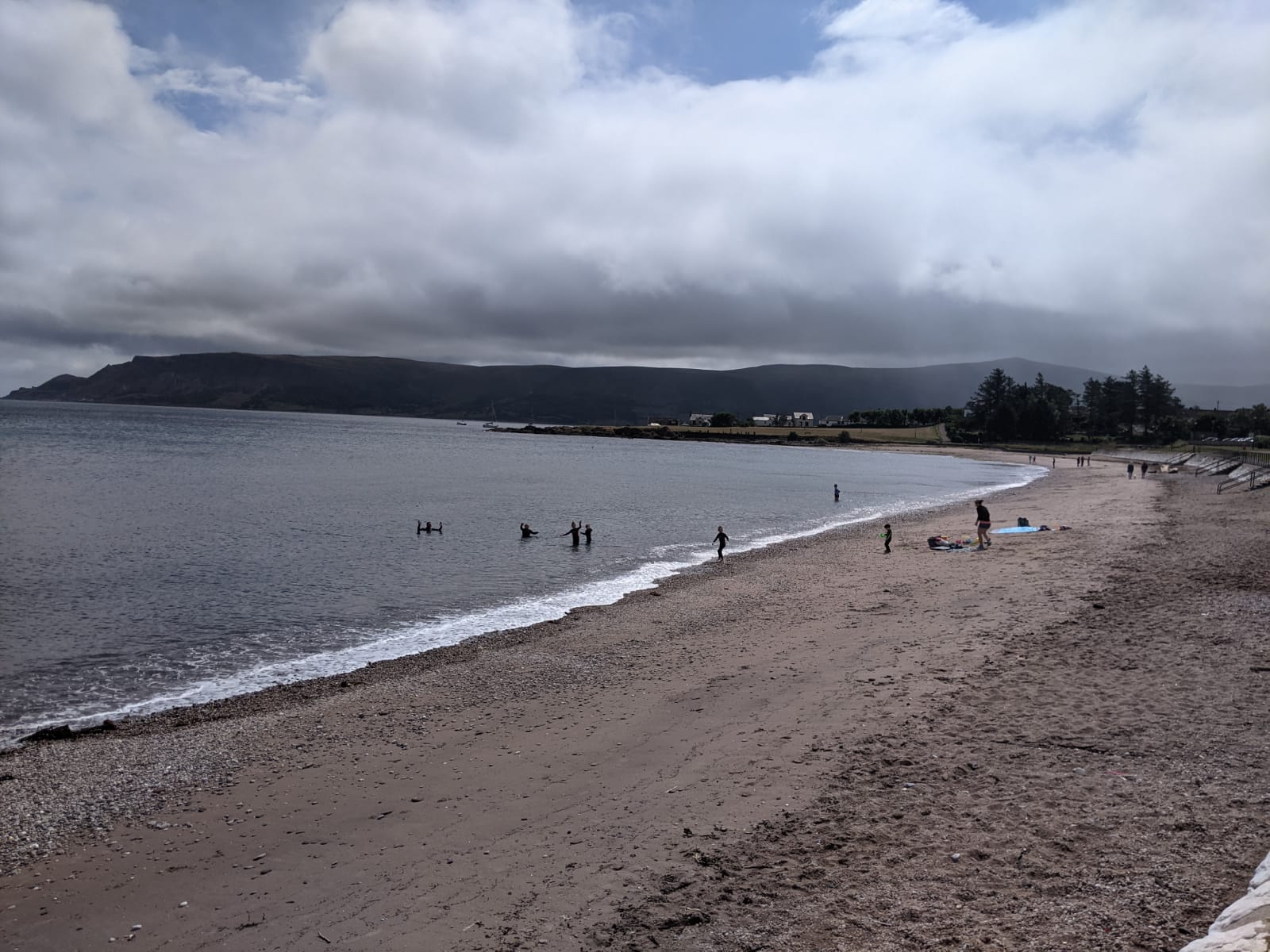 Foto de Cushendall Beach com baía espaçosa