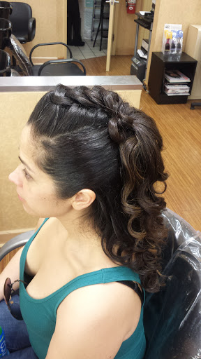 Hair Salon «Regis Salon», reviews and photos, 7700 E Kellogg Dr #12, Wichita, KS 67207, USA