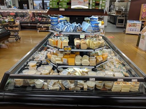 Grocery Store «Fresh Thyme Farmers Market- Naperville», reviews and photos, 790 Royal St George Dr, Naperville, IL 60563, USA