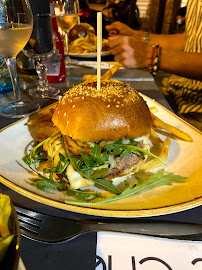 Hamburger du Restaurant Le (Petit) Cheval Blanc à Ajaccio - n°6