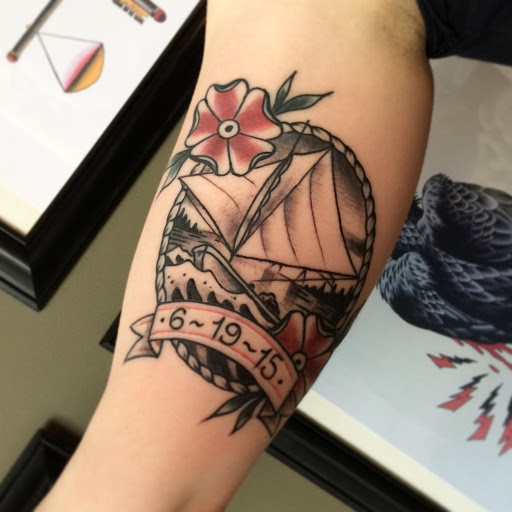 Tattoo Shop «Keepsake Tattoo Studio», reviews and photos, 253 11th St, Astoria, OR 97103, USA