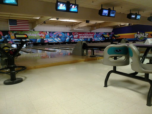 Bowling Alley «Pinz Bowling Center», reviews and photos, 700 N Lafayette St, South Lyon, MI 48178, USA