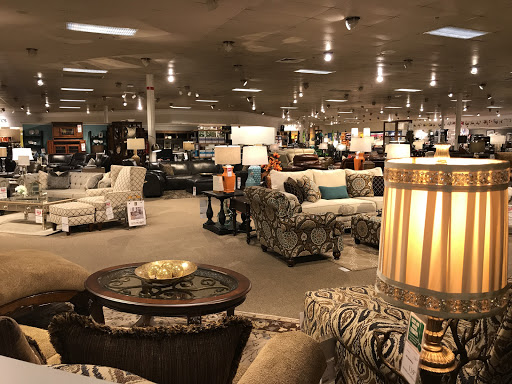 Furniture Store «Art Van Furniture - Shelby Township», reviews and photos, 14055 Hall Rd, Shelby Charter Township, MI 48315, USA