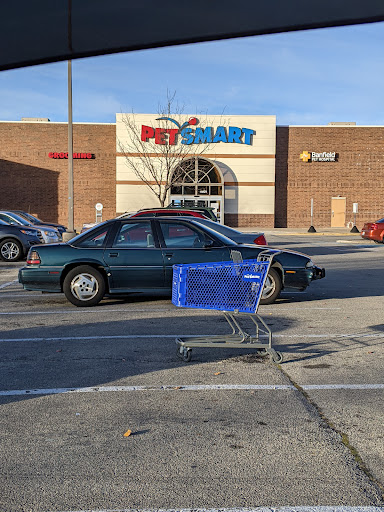 Pet Supply Store «PetSmart», reviews and photos, 4601 Outer Loop, Louisville, KY 40219, USA