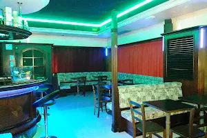 CD club | Locale serale - Bar Karaoke | Varese image