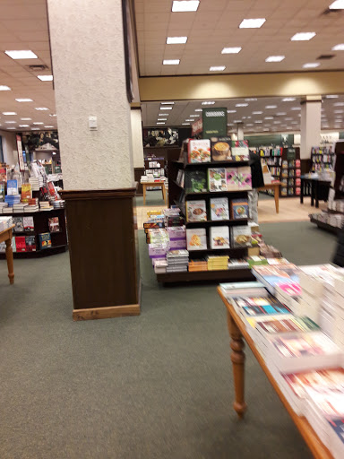 Book Store «Barnes & Noble», reviews and photos, 396 John R Rd, Troy, MI 48083, USA