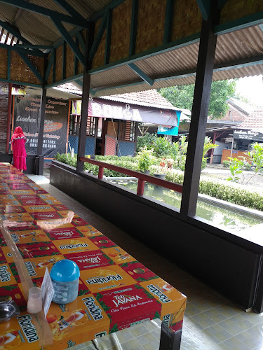 Warung Nasi Lesehan Bunga