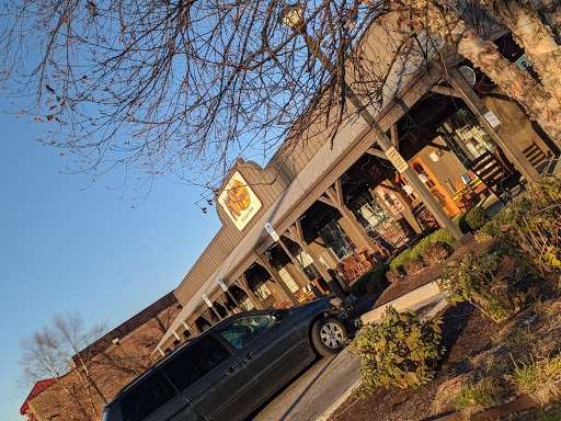 American Restaurant «Cracker Barrel Old Country Store», reviews and photos, 6055 Som Center Rd, Willoughby, OH 44094, USA