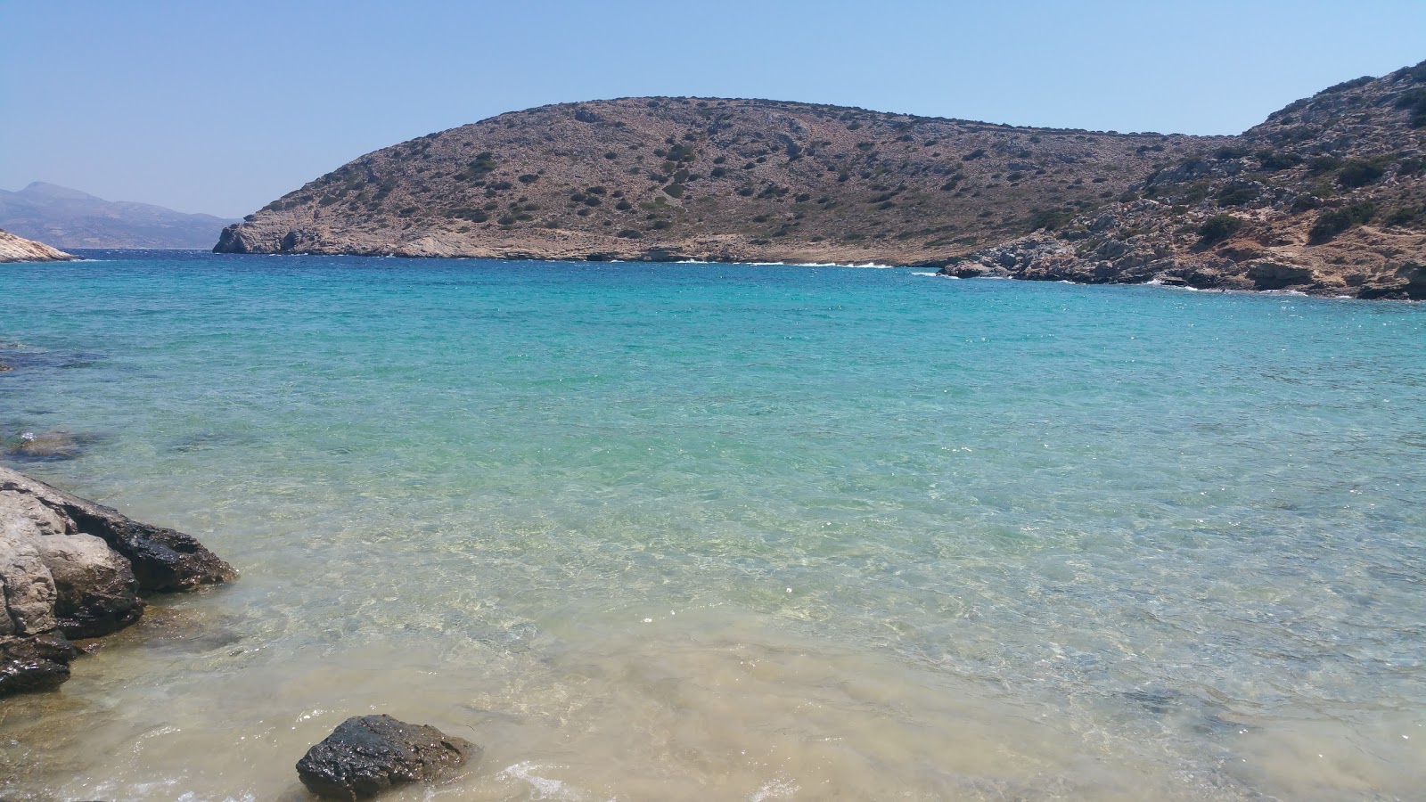 Foto von Paralia Vorini mit kleine bucht