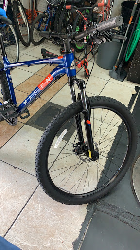 Bicycle Store «SunCycling and Fitness Shop», reviews and photos, 132 Hialeah Dr, Hialeah, FL 33010, USA