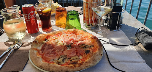 Ristorante Pizzeria alla Grotta in Torri del Benaco, Provincia di Verona