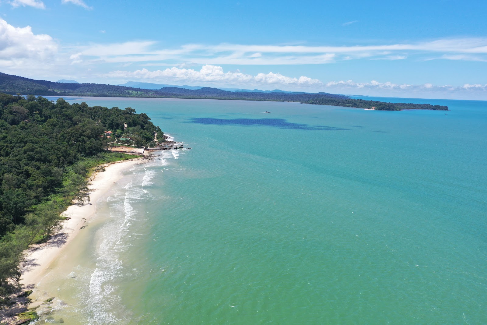 Foto de Koh Sampoch Beach e o assentamento