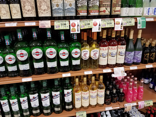 State Liquor Store «NH Liquor & Wine Outlet», reviews and photos, 294 Daniel Webster Hwy, Nashua, NH 03060, USA