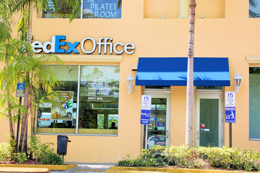 Print Shop «FedEx Office Print & Ship Center», reviews and photos, 2179 NE 163rd St, North Miami Beach, FL 33162, USA