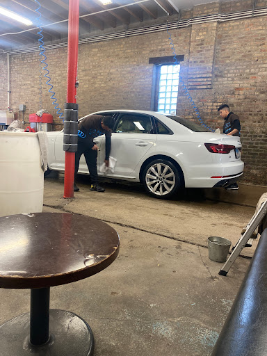Car Wash «Glitz Car Wash», reviews and photos, 2511 W Augusta Blvd, Chicago, IL 60622, USA