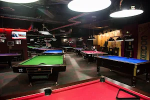 Reardon's Snooker and Pool - Central image