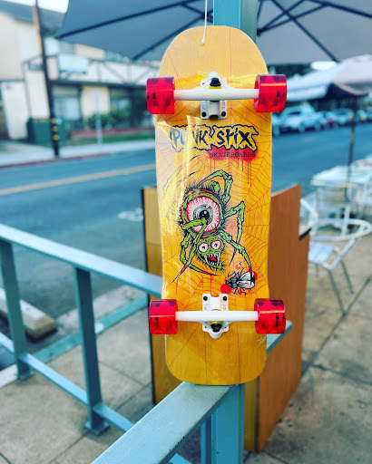 Tobacco Shop «Cherry Smoke & Skate Shop», reviews and photos, 418 Cherry Ave, Long Beach, CA 90802, USA