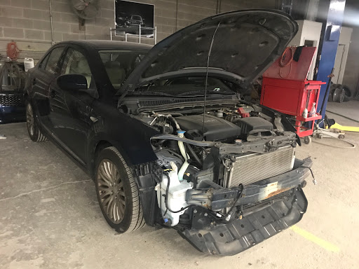 Auto Repair Shop «Rizza Body Shop», reviews and photos, 485 S River Rd, Des Plaines, IL 60016, USA