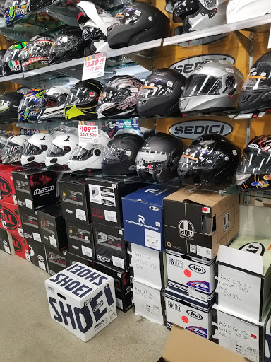 Motorcycle Parts Store «Cycle Gear», reviews and photos, 4455 N Blackstone Ave, Fresno, CA 93726, USA