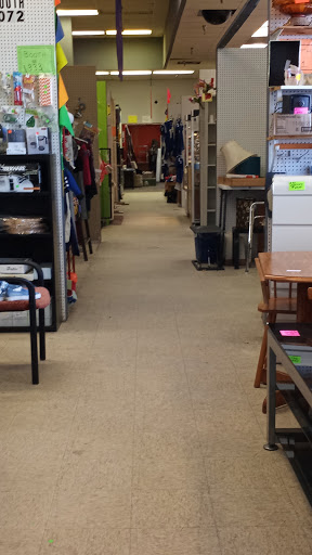 Flea Market «Peddlers Mall», reviews and photos, 7803 E Washington St, Indianapolis, IN 46219, USA