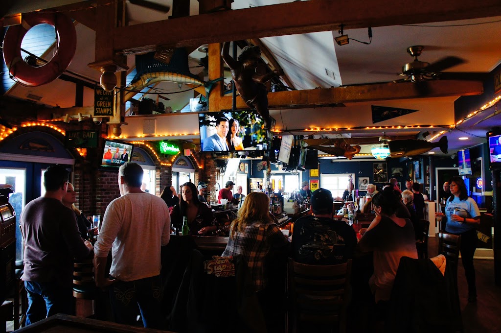 Caroline's By The Bay 08244