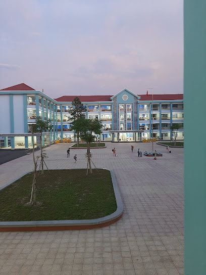 Trường Trung học Phổ thông Lý Thái Tổ