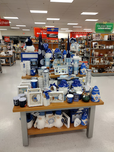 Department Store «T.J. Maxx», reviews and photos, 588 Francisco Blvd W, San Rafael, CA 94901, USA