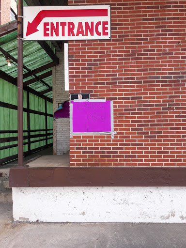 Self-Storage Facility «W.F. Halls Self Storage», reviews and photos, 1919 W Pershing Rd, Chicago, IL 60609, USA