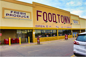 Food Town image