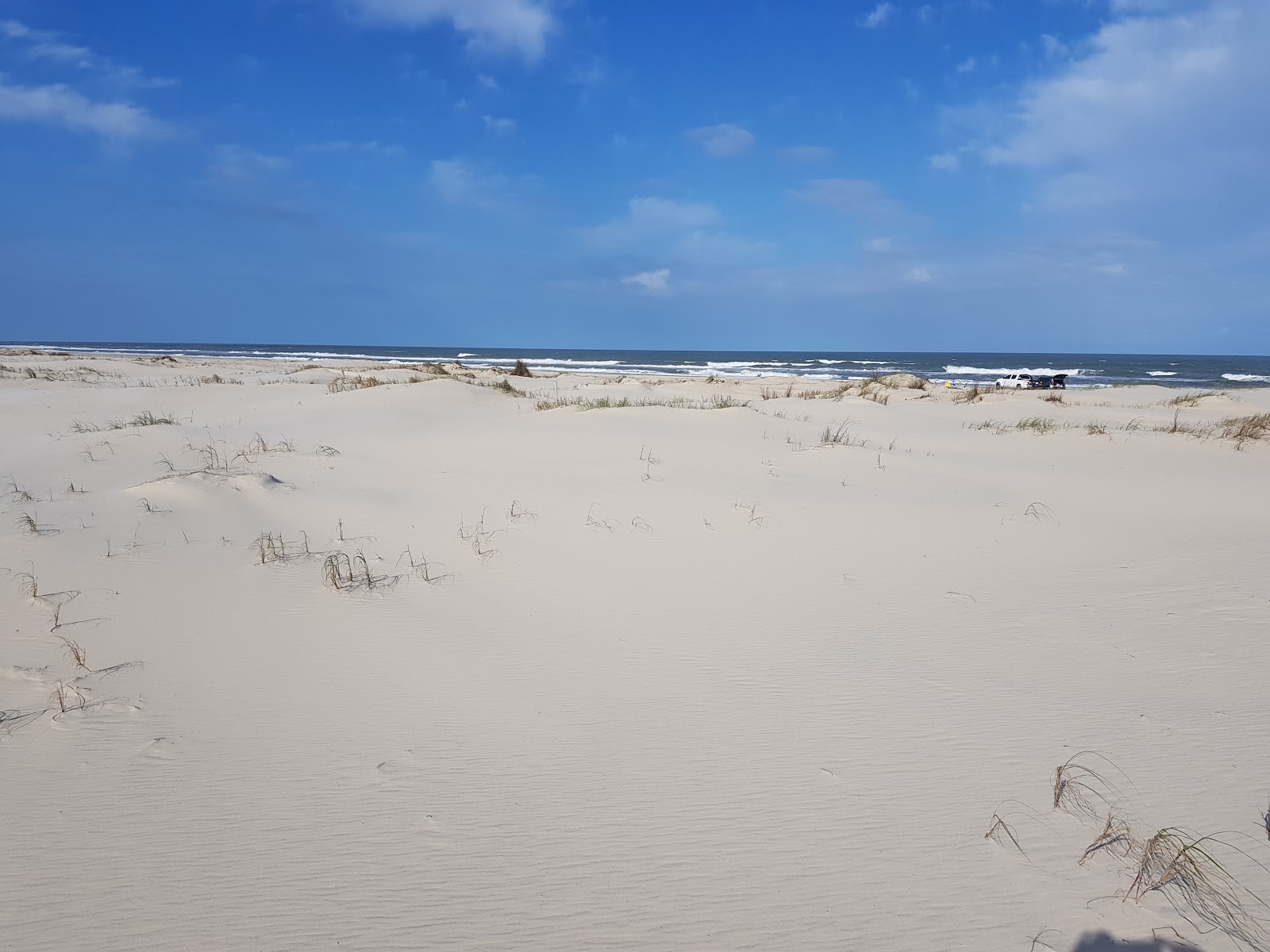 Foto de Praia do Bojuru com água turquesa superfície