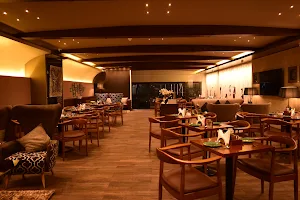 Cafe Niloufer Premium Lounge image