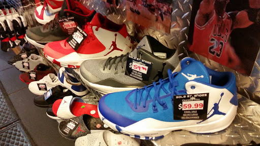 Shoe Store «Sole Street Shoes», reviews and photos, 716 16th St # 1, Denver, CO 80202, USA